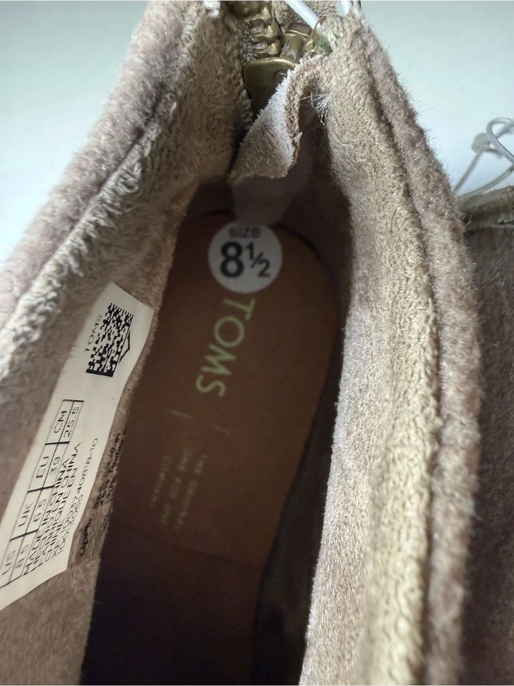 TOMS Sz 8.5 